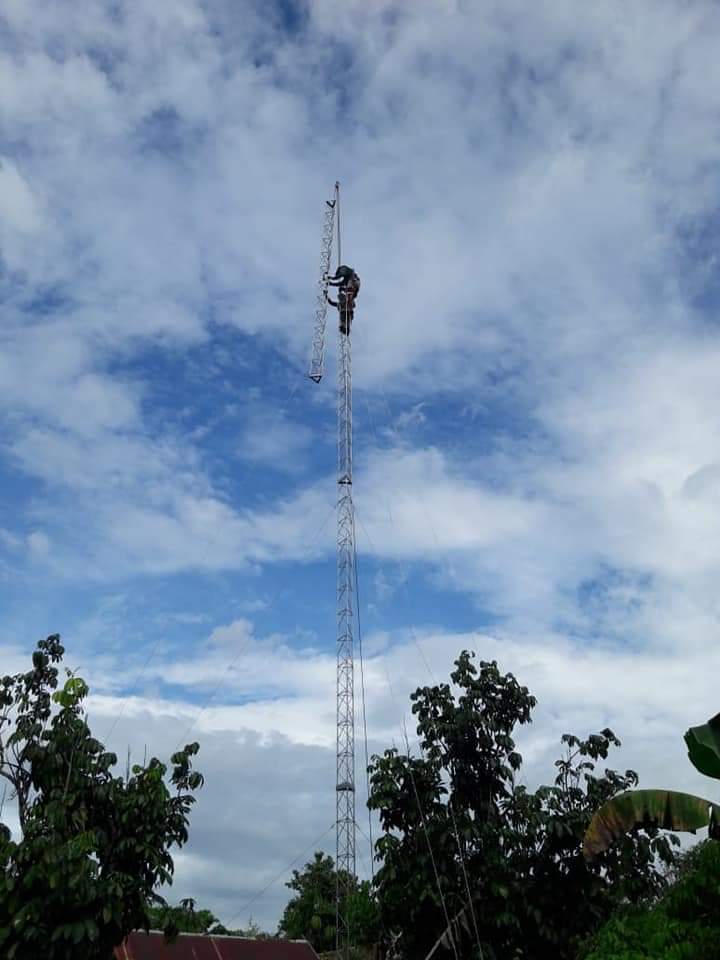 Pemasangan Tower Internet Dusun Kandoka, Benteng Paremba, Pinrang